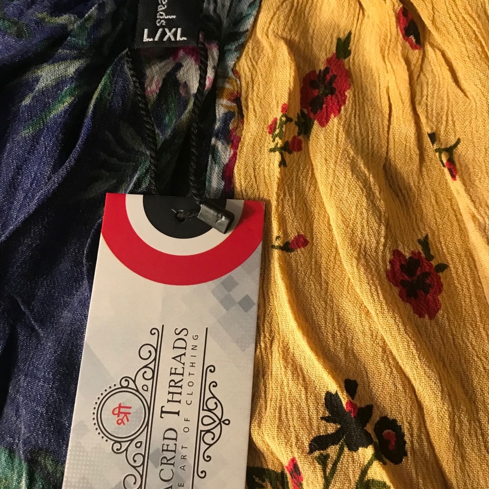 NWT.  SacredThreads Blouse LXL.  LG/GY01.  220196 - Picture 4 of 5